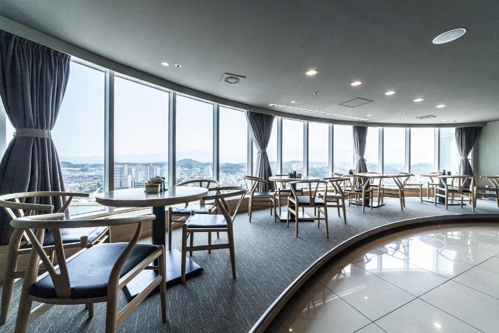 Gangneung Tourist Hotel in Gangneung