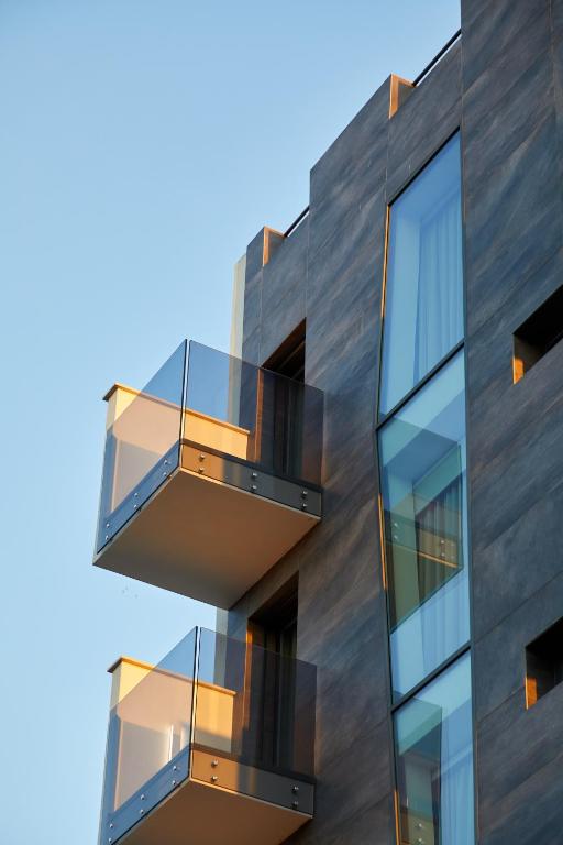 Glass House - Smart Rooms & Parking in Lecce
