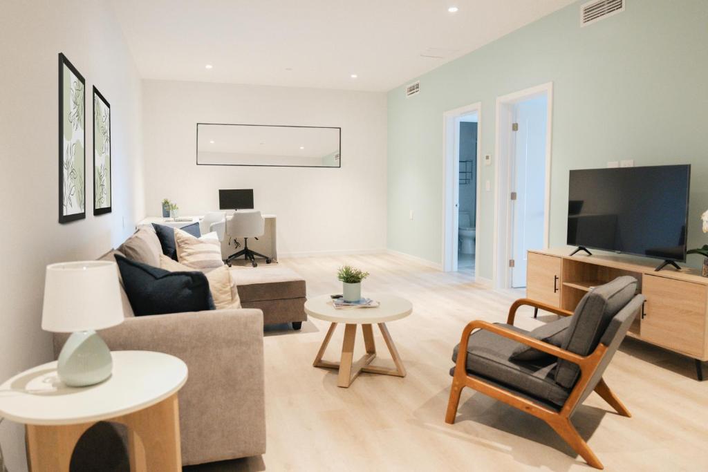 Governors Village - 1,2,3 & 4 Bedroom Apartments on Seven Mile Beach Corridor in George Town