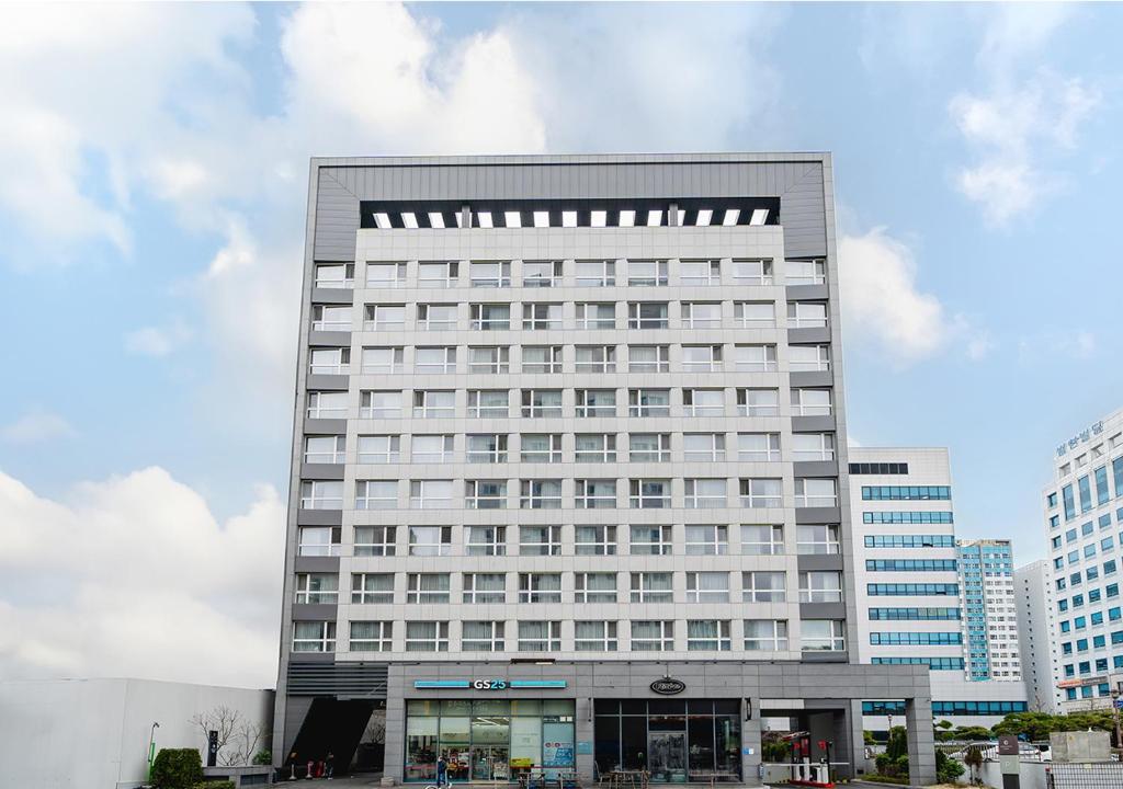 Grand City Hotel Changwon in Changwon
