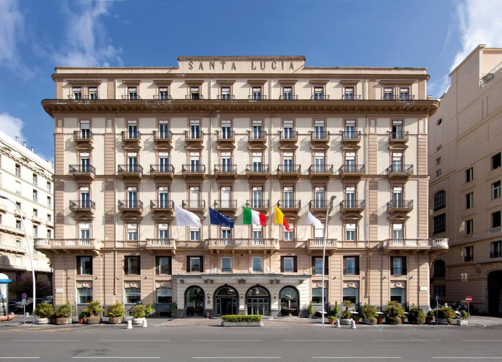 Grand Hotel Santa Lucia in Naples