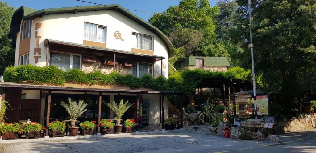 Guest Rooms Flirt in Golden Sands