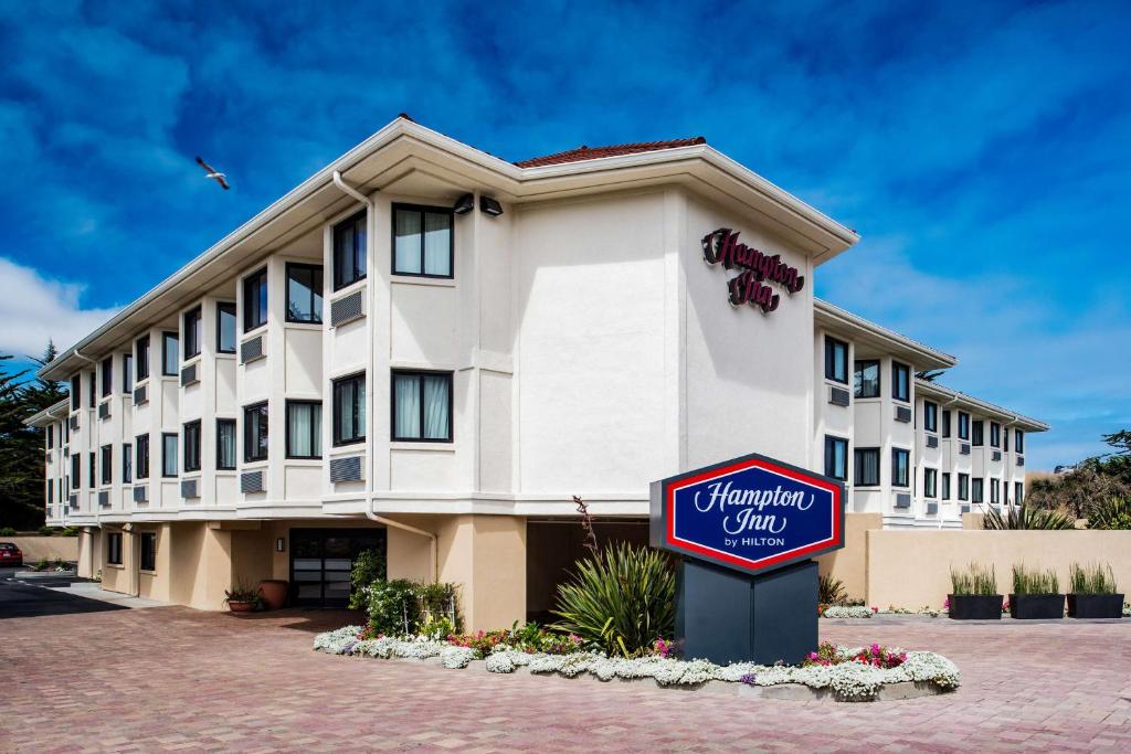 Hampton Inn Monterey in Monterey