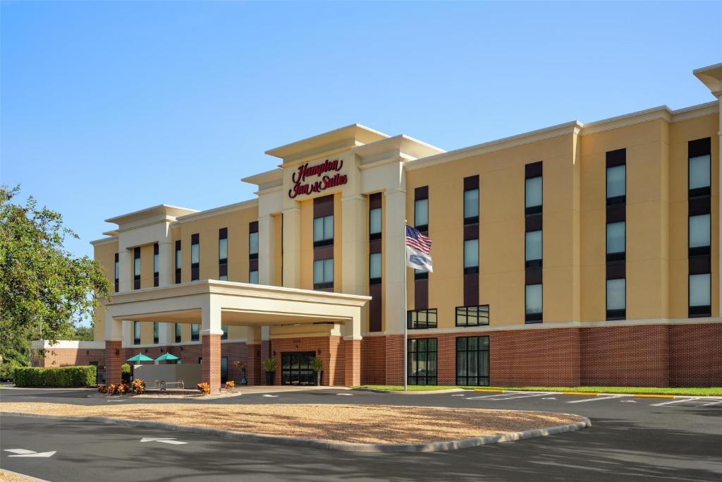 Hampton Inn & Suites by Hilton Tampa Busch Gardens Area in Tampa