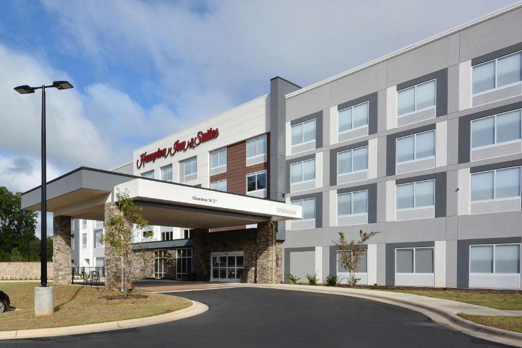 Hampton Inn & Suites Charlotte North I 485 in Charlotte