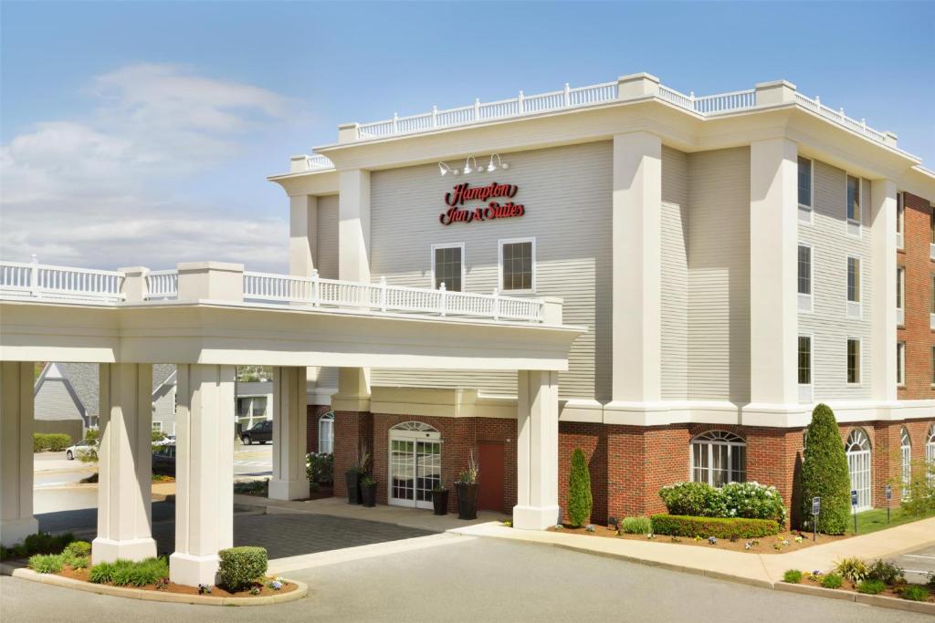 Hampton Inn & Suites Middletown in Newport