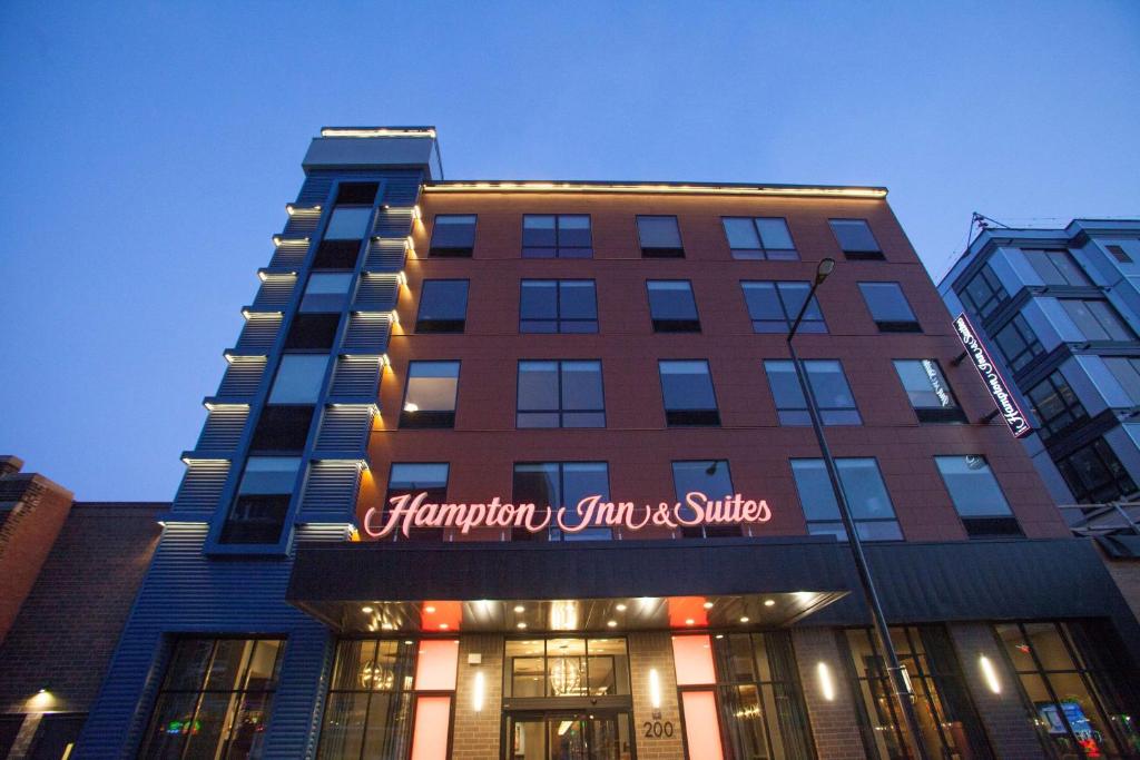Hampton Inn & Suites St. Paul Downtown in St. Paul