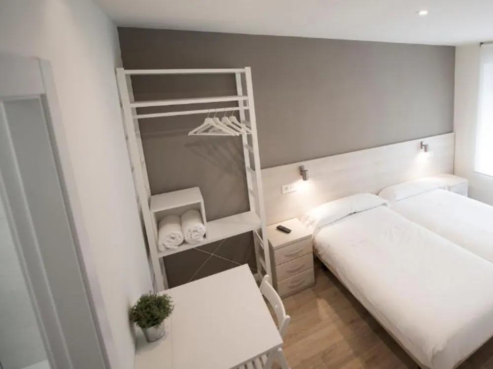 Happy Hostal Carrales in Burgos