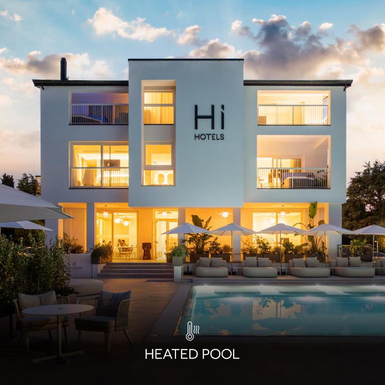 Hi Hotels Sirmione - Heated Lakeview Pool in Sirmione