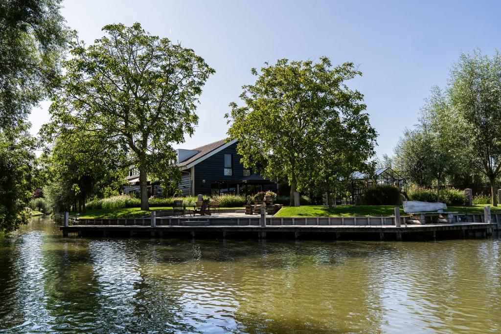 Hoeve BuytenHout in Delft