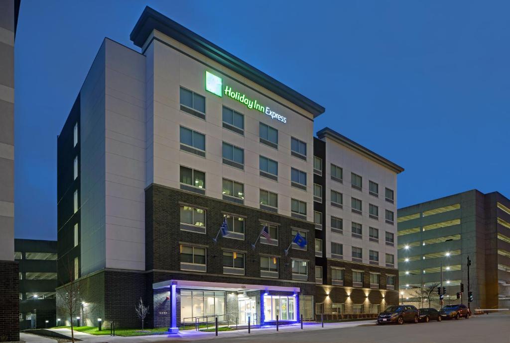 Holiday Inn Express - Milwaukee Downtown by IHG in Milwaukee