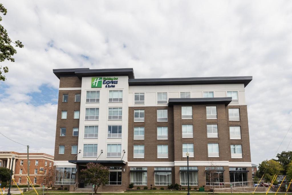 Holiday Inn Express & Suites Columbia Downtown The Vista by IHG in Columbia