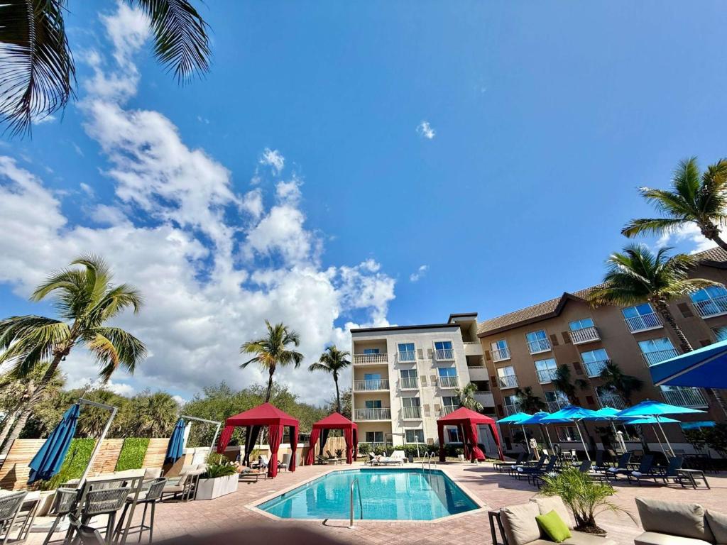Holiday Inn Express & Suites Naples Downtown - 5th Avenue by IHG in Naples