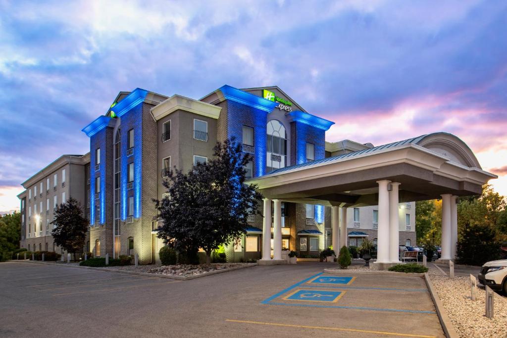 Holiday Inn Express & Suites Saskatoon Centre by IHG in Saskatoon