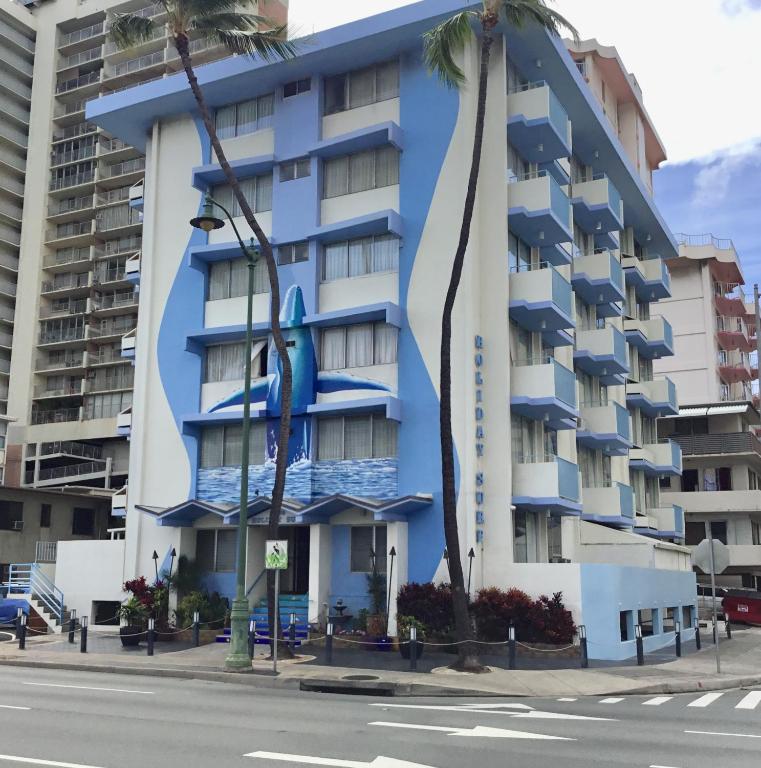 Holiday Surf Hotel (with full kitchen) in Honolulu