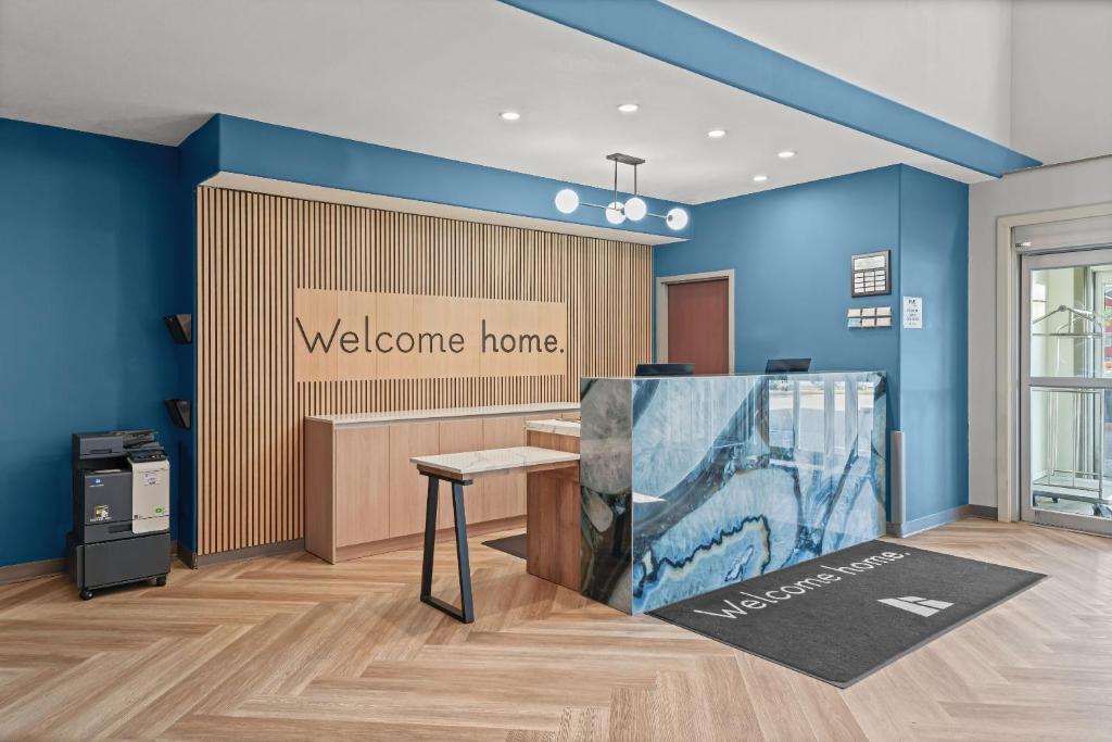 Home Inn & Suites Regina Airport in Regina