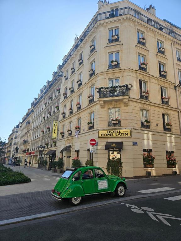 Home Latin in Paris