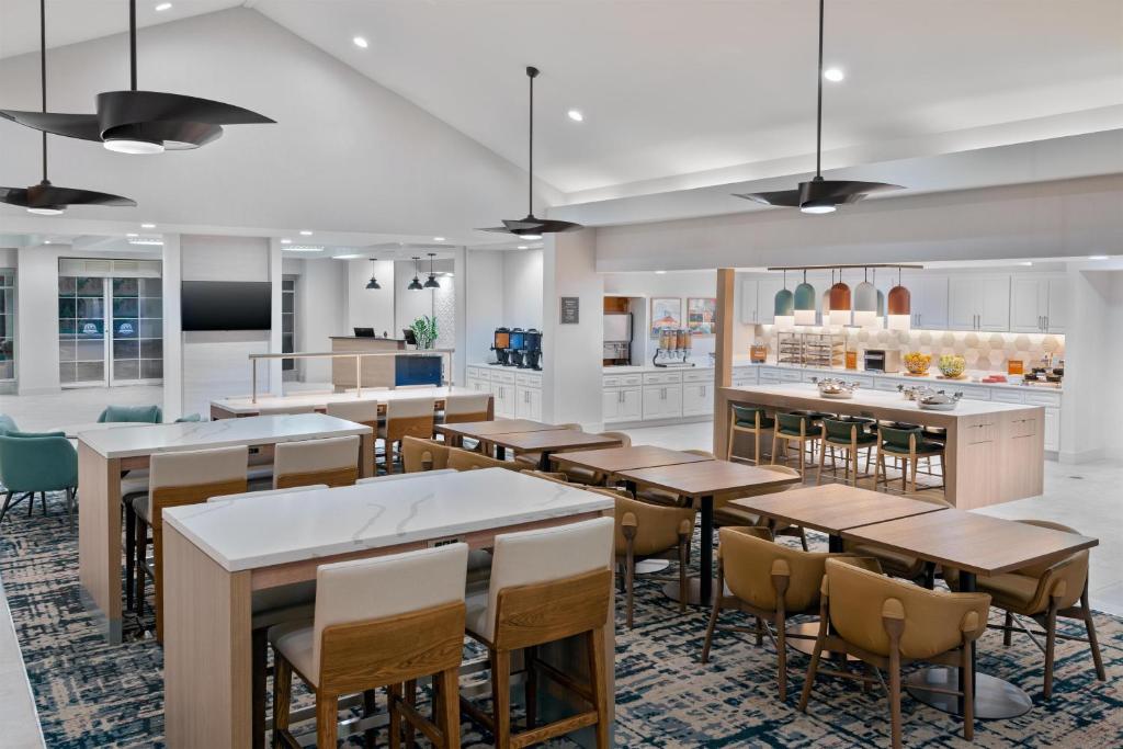 Homewood Suites by Hilton Orlando-Nearest to Universal Studios in Orlando