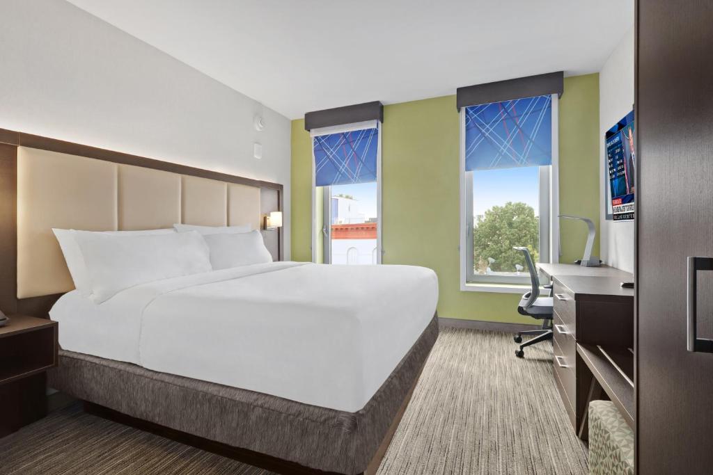 Hotel 1200 in Brooklyn
