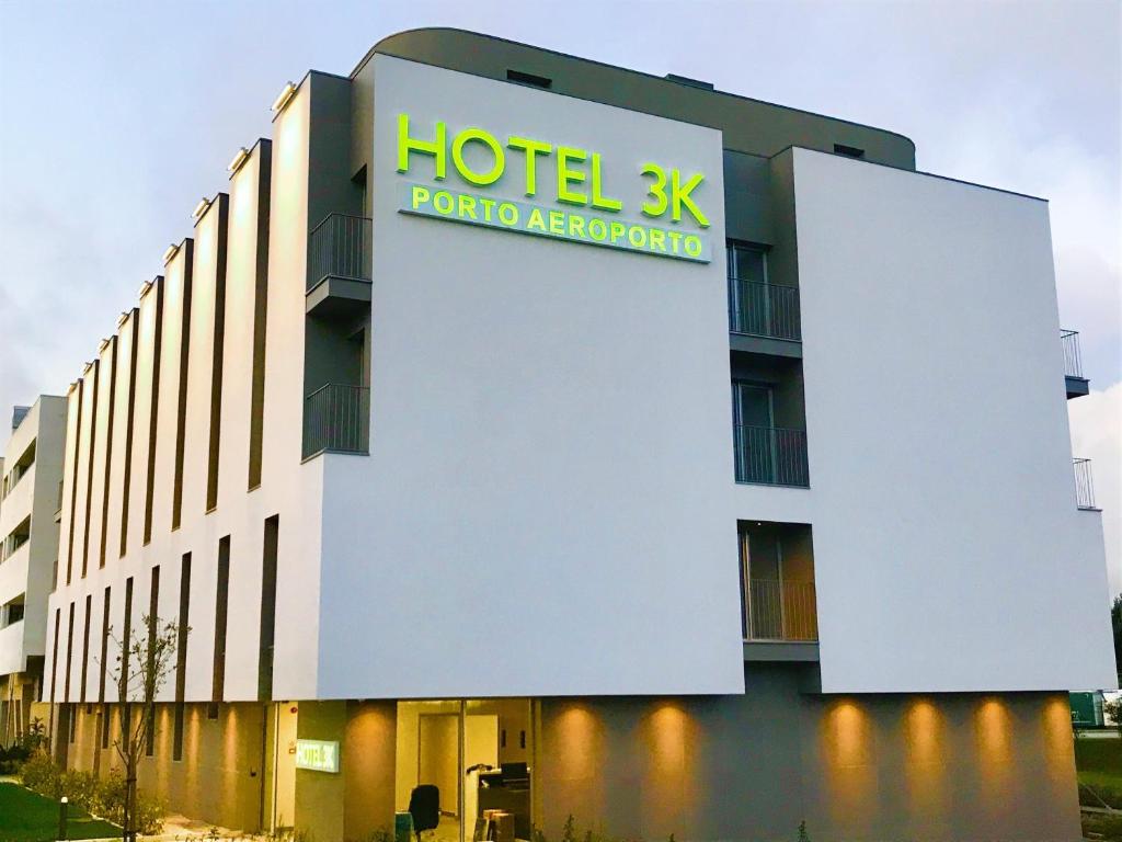 Hotel 3K Porto Aeroporto in Maia