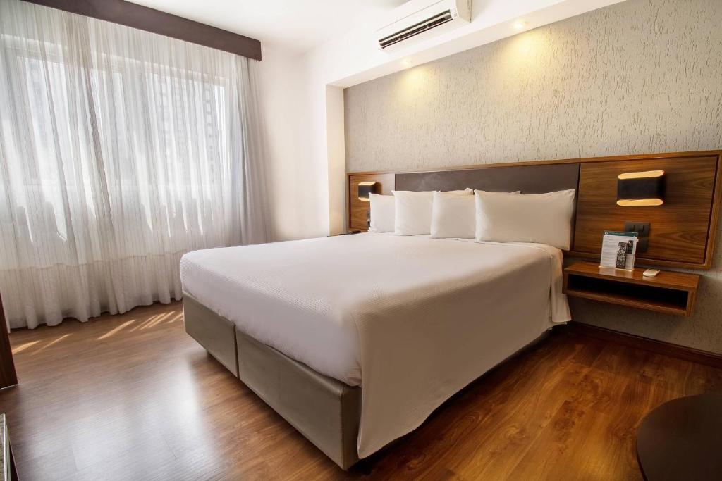 Hotel Deville Curitiba in Curitiba