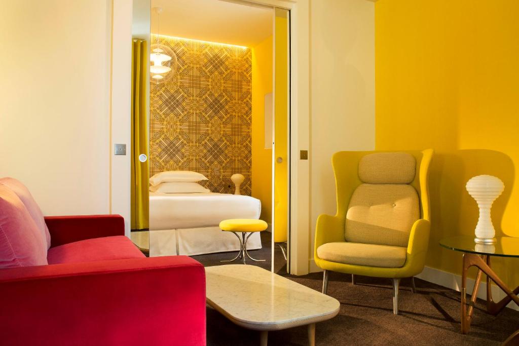 Hotel Dupond-Smith in Paris