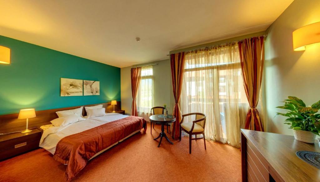Hotel FaMil - adults only in Bansko