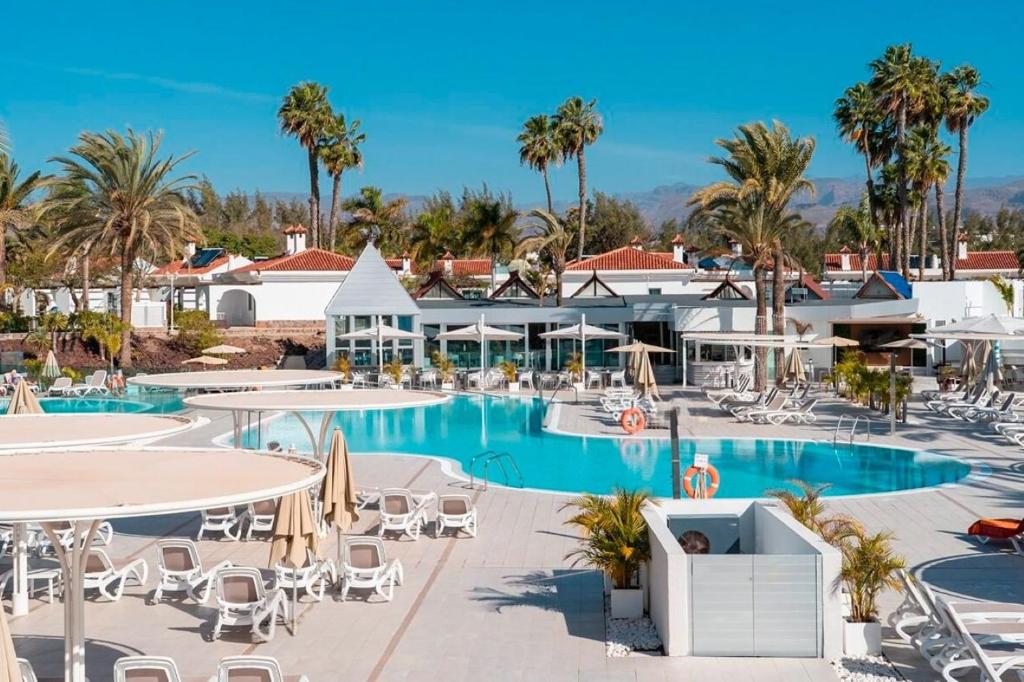 Hotel LIVVO Dunagolf Suites in Maspalomas