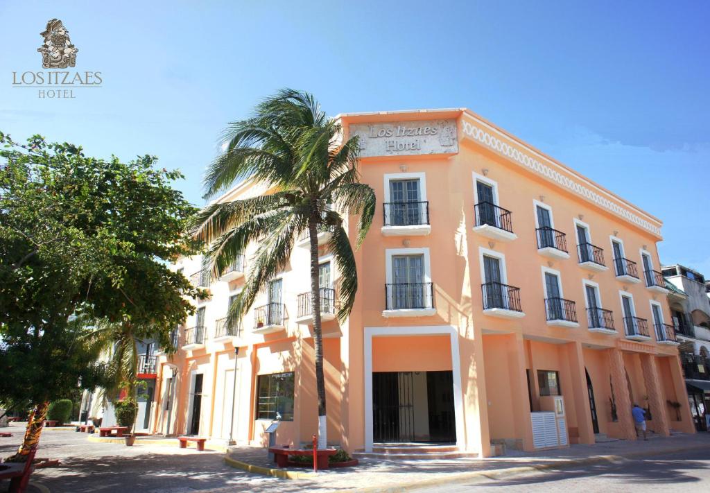 Hotel Los Itzaes by 5th av in Playa del Carmen