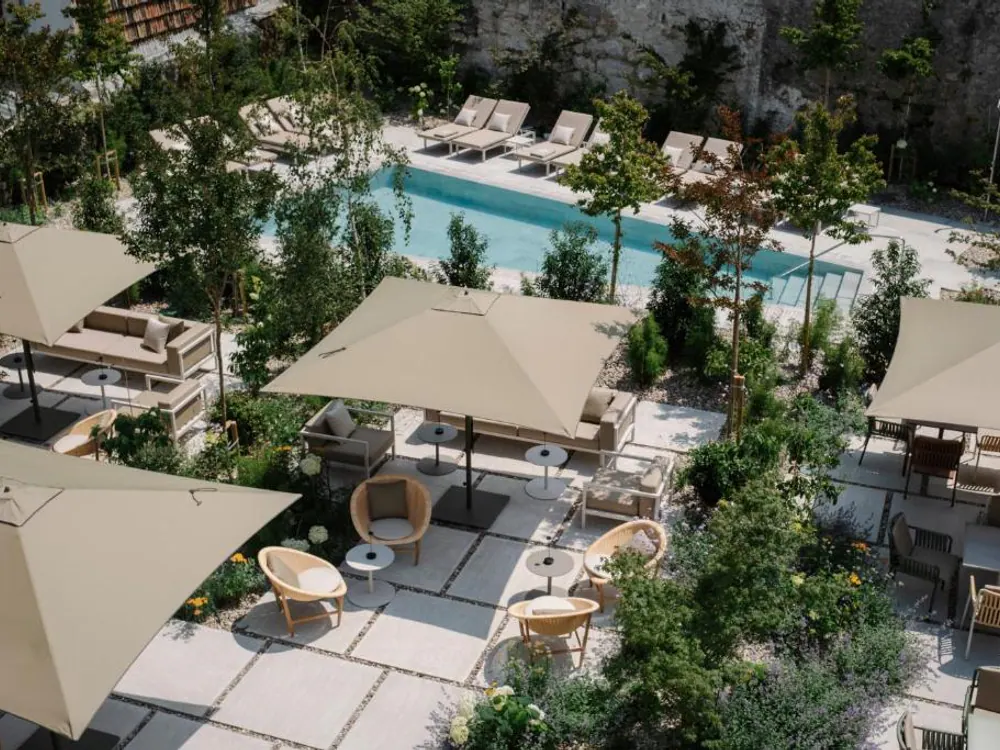 Hotel Rhin Garden in Santander