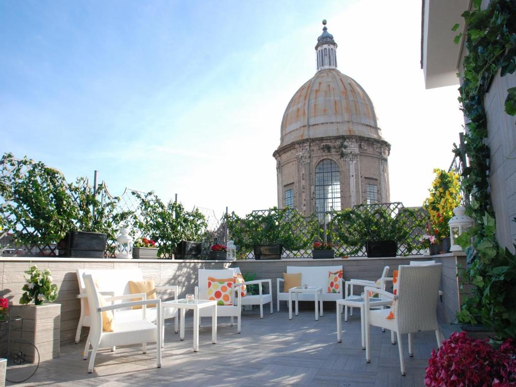 Hotel San Pietro in Naples