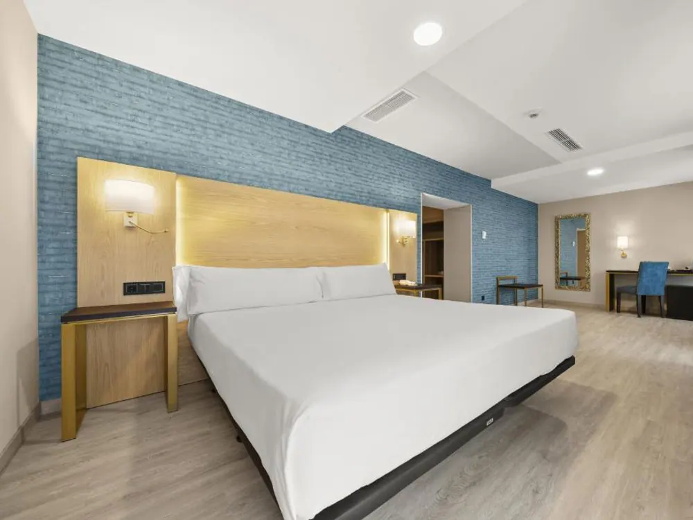 Hotel Zentral Ramiro I Oviedo in Oviedo