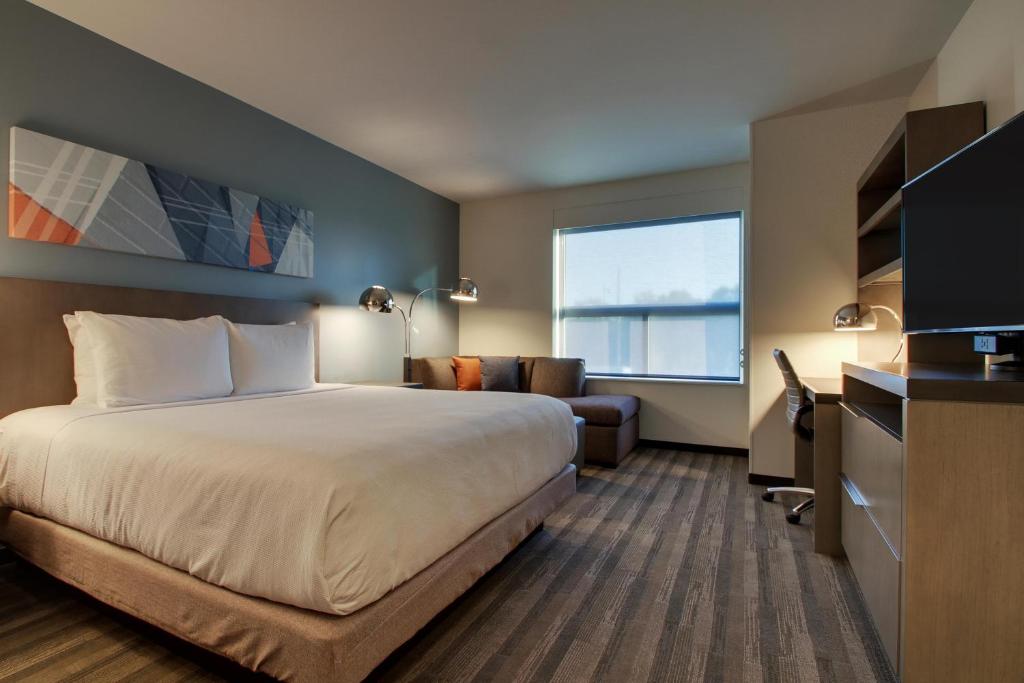 Hyatt House Oak Brook in Oak Brook