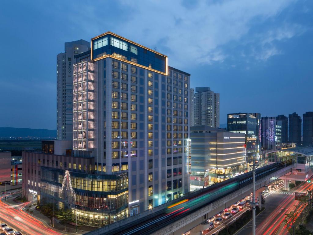 I Square Hotel in Gimhae