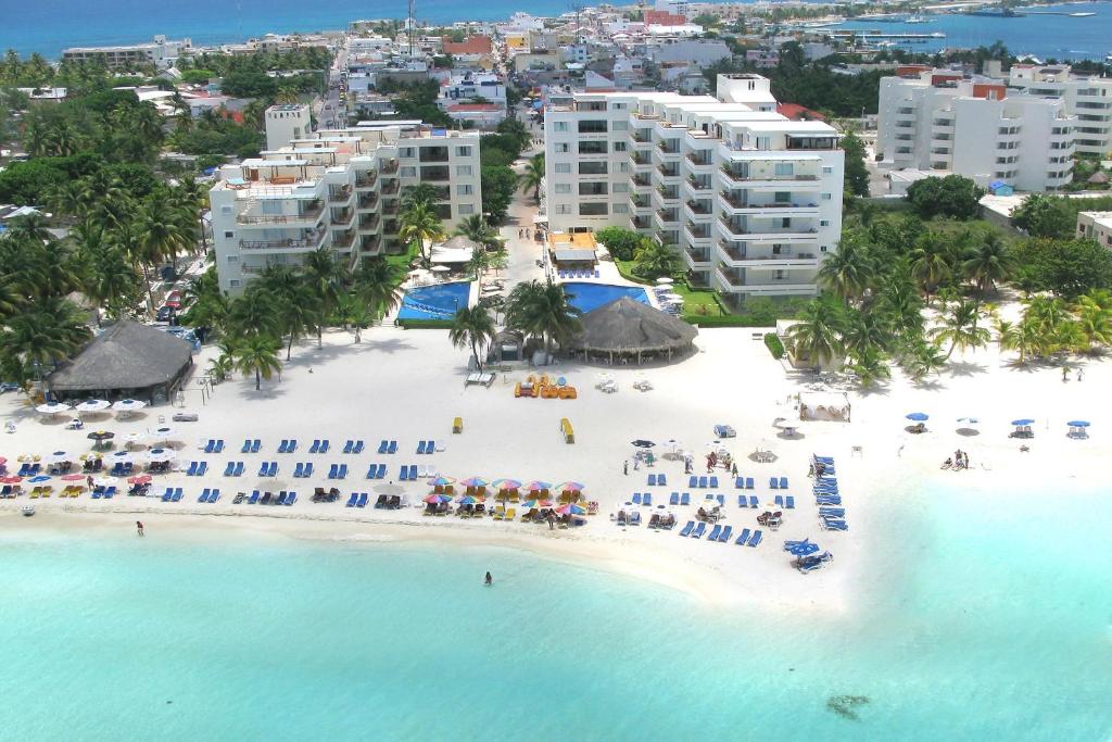 Ixchel Beach Hotel in Isla Mujeres