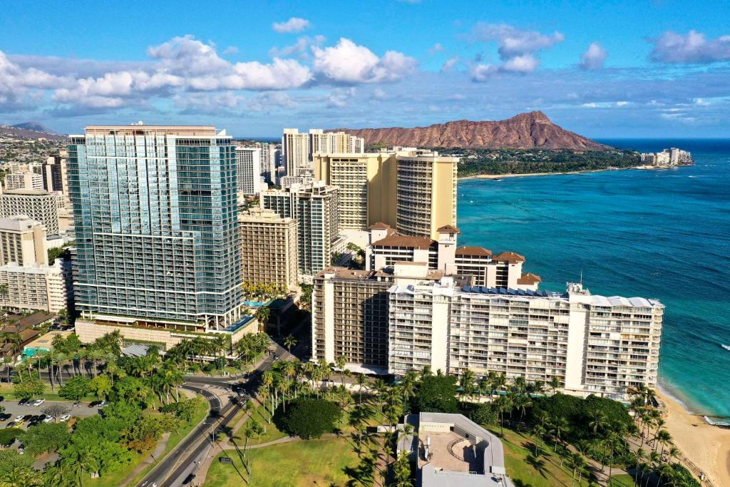 Ka Laʻi Waikiki Beach, LXR Hotels & Resorts in Honolulu