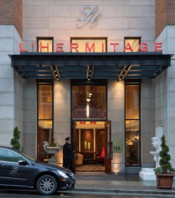 L'Hermitage Hotel in Vancouver