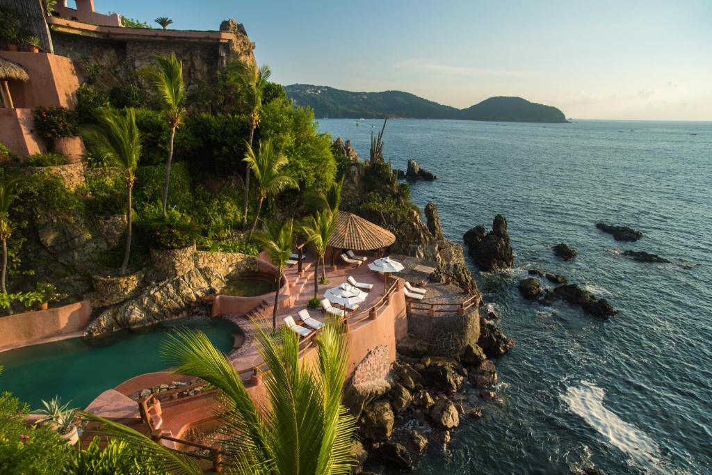 La Casa Que Canta in Zihuatanejo