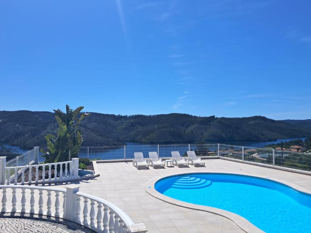 Lago Azul Villas in Ferreira do Zêzere