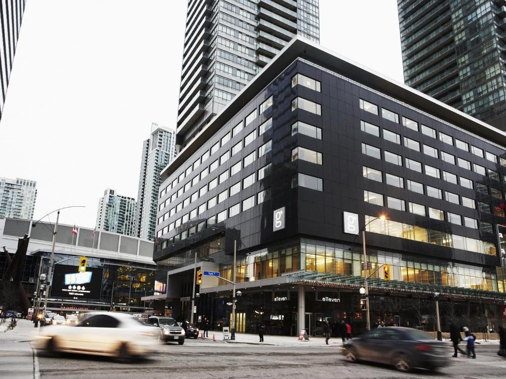 Le Germain Hotel Maple Leaf Square in Toronto