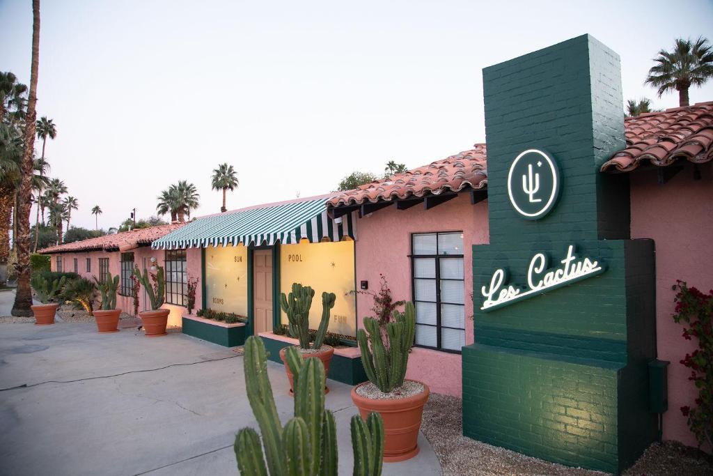 Les Cactus in Palm Springs