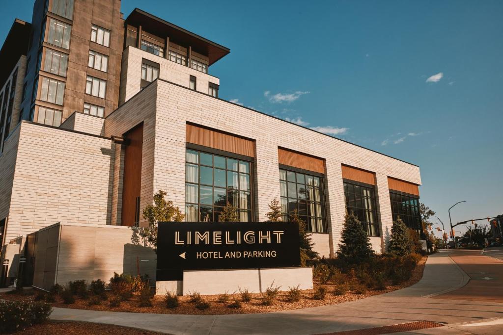 Limelight Boulder in Boulder