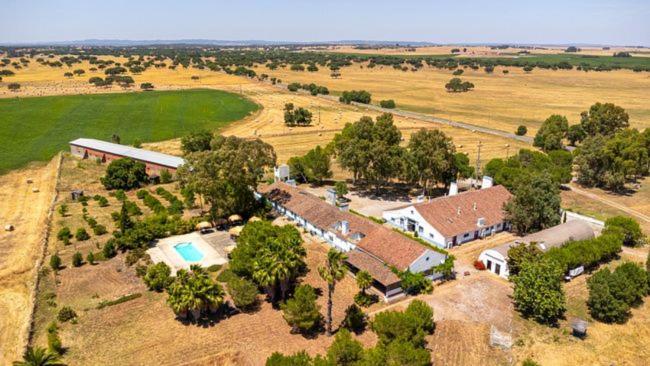 Lodge Monte Do Sobral in Viana do Alentejo