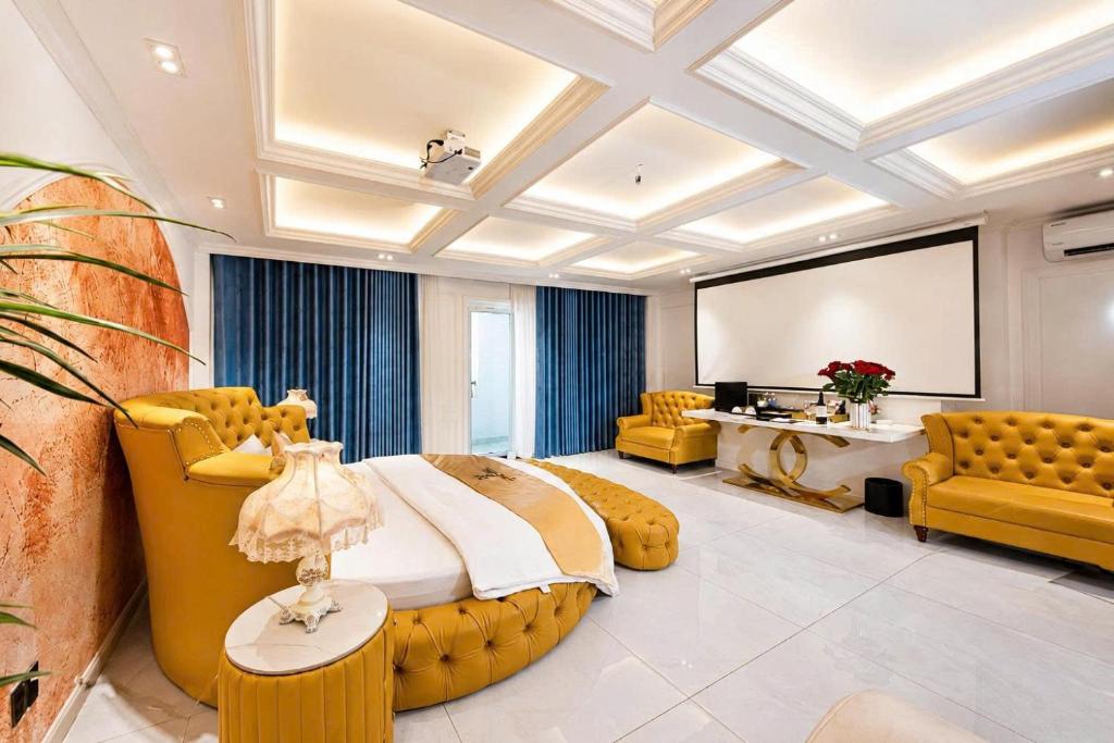 Love Luxury Hotel Bà Điểm in Ho Chi Minh City