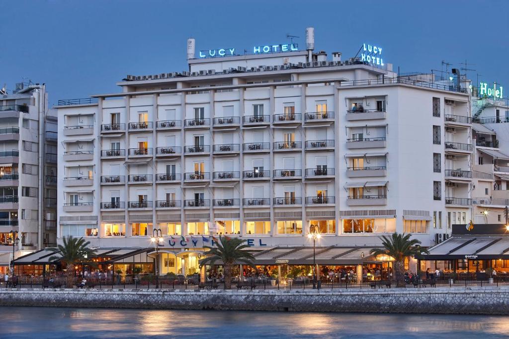Lucy Hotel in Chalkída