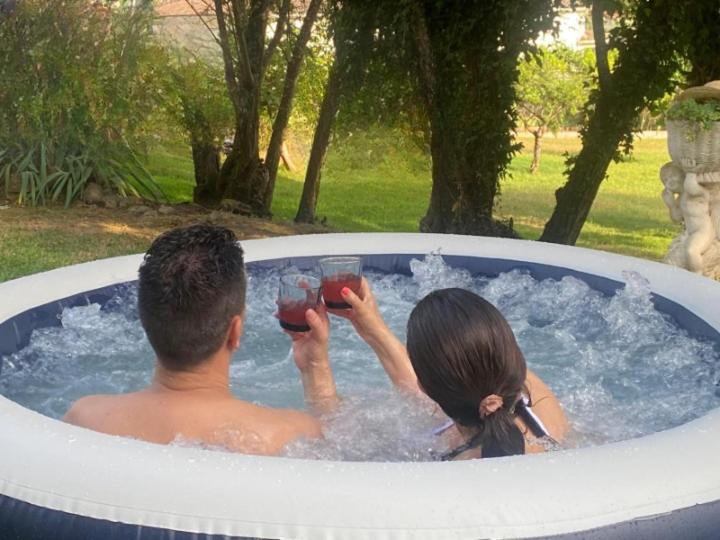 Magnolias Cottage with Jacuzzi and mountain view in Lousã