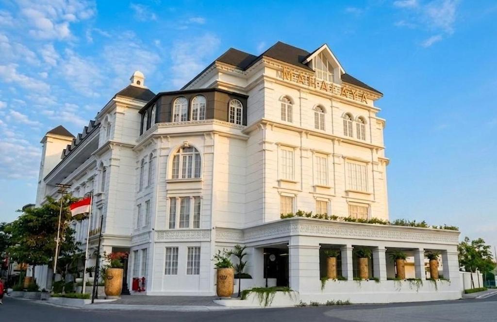MAHALAYA The Legacy Hotel in Surakarta
