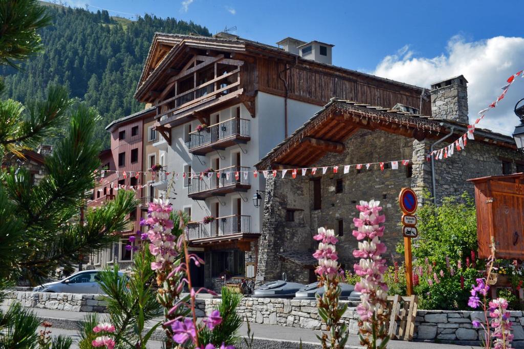 Maison de Famille Les 5 Frères in Val d’Isère