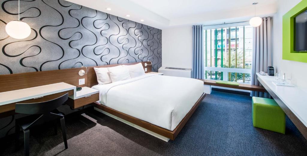 Mere Hotel in Winnipeg