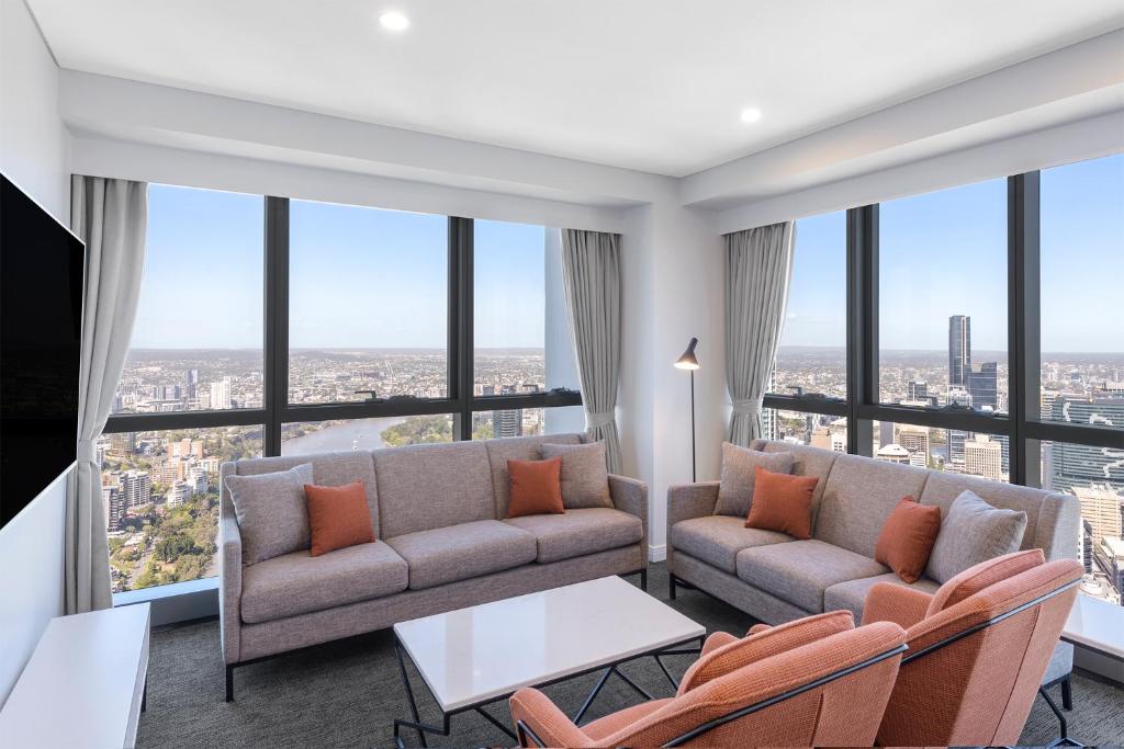 Meriton Suites Adelaide Street, Brisbane in Brisbane